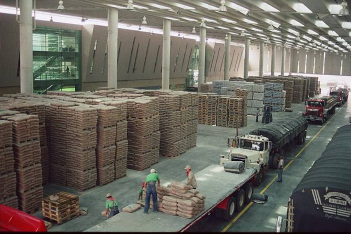 Entre junio y diciembre del 2005, Cemex, Holcim Colombia S.A. y Argos acordaron fijar los precios del cemento gris en el país, infringiendo el régimen legal de libre competencia. Colprensa