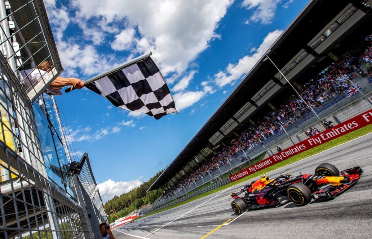 Verstappen acaba con el monopolio de Mercedes en el Gran Premio de Austria, casa de su equipo Red Bull. EFE SRDJAN SUKI/POOL.