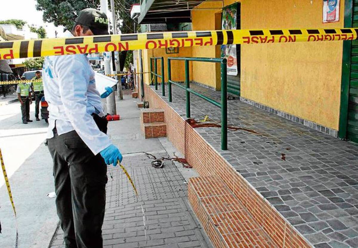 El asesinato de Gerardo Saenz ocurrió a la 1:15 de la tarde de ayer, en una tienda de la Urbanización Anita.
