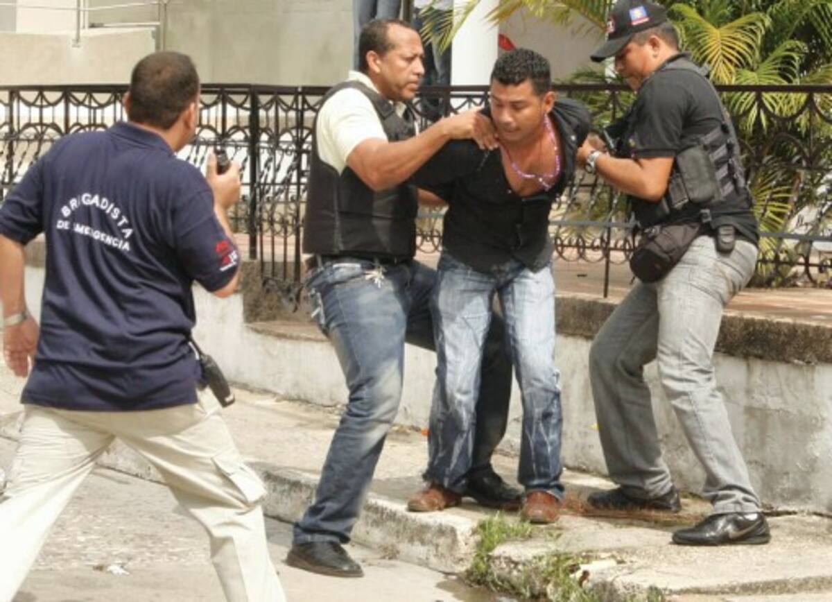Un hombre desquiciado amenazaba con hacer explotar la sede del CTI.