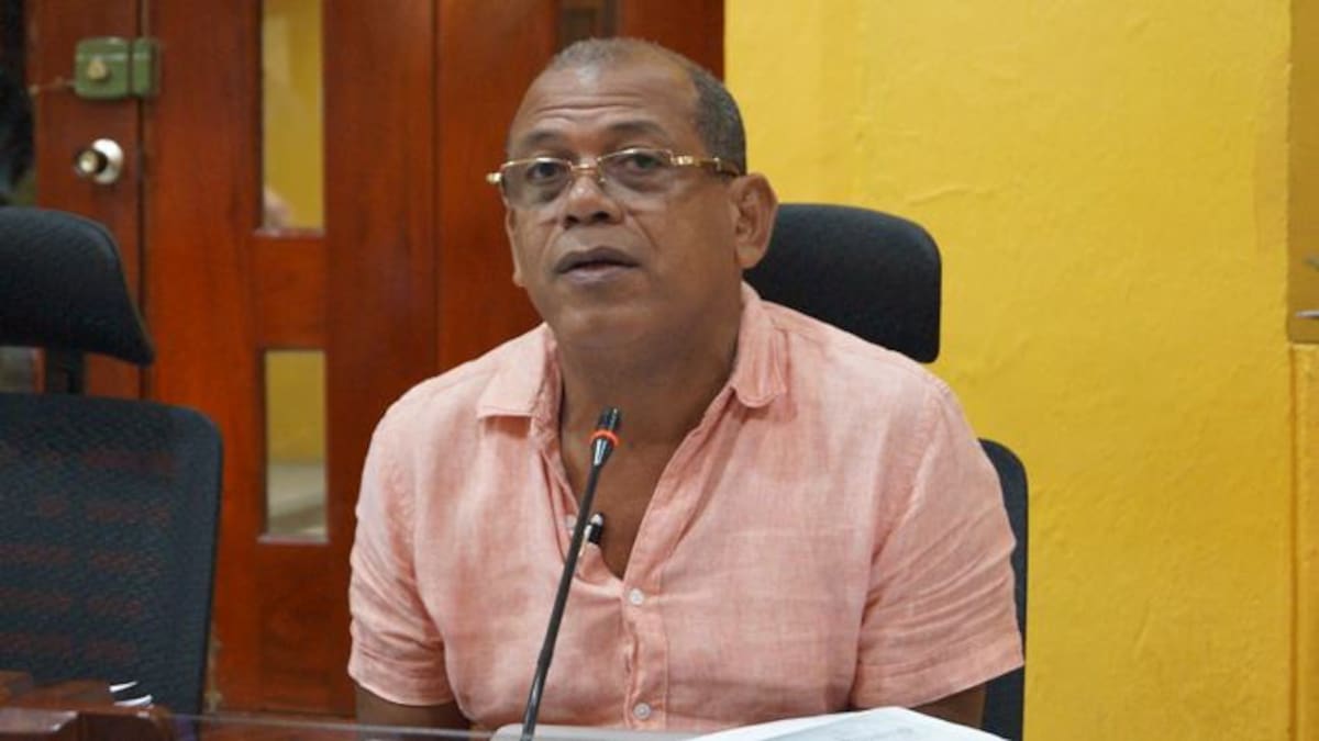 Américo Mendoza, concejal citante.