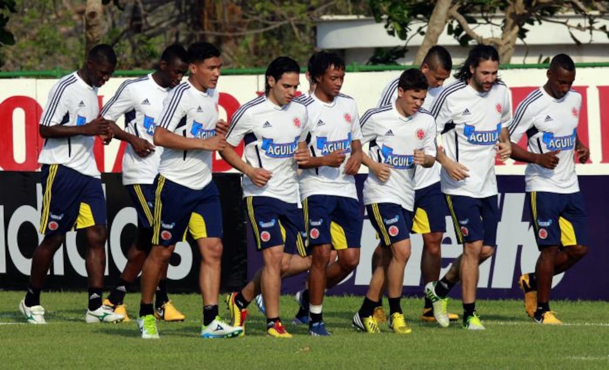 La Selección Colombia de Fútbol de Mayores enfrenta a su par de Bolivia, con el objetivo de seguir en el grupo de los cuatro clasificados al Mundial de Brasil. COLPRENSA