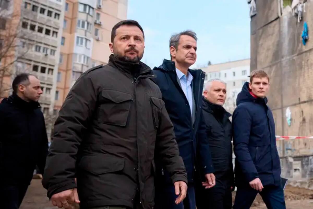 Volodímir Zelenski, ileso tras ataque de dron ruso cerca de su convoy