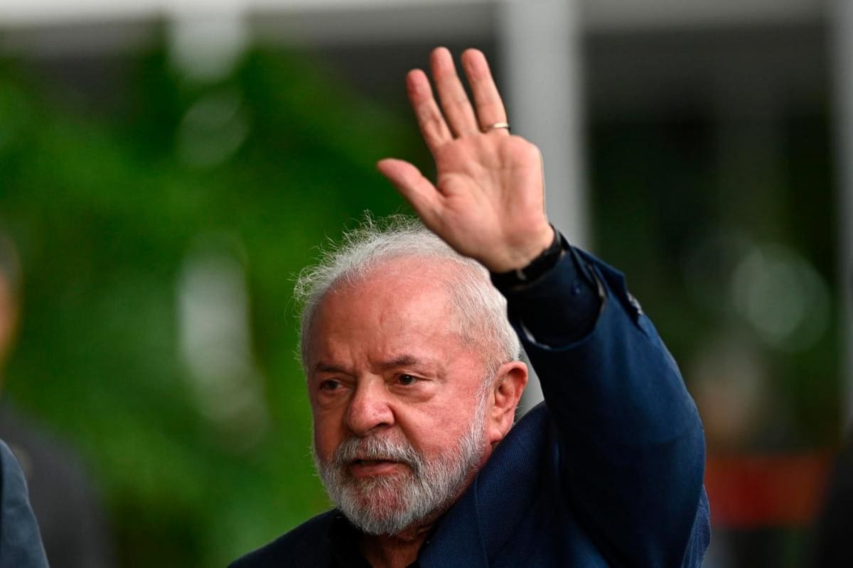 Lula le ofrece ayuda a Petro para combatir los incendios en Colombia