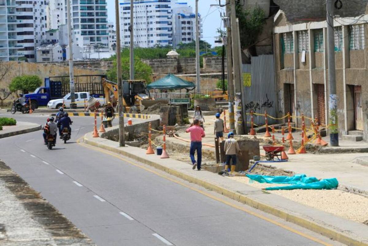 El contraflujo en Getsemaní funciona bajo completa normalidad y con respaldo del Departamento Administrativo de Tránsito y Transporte. Julio Castaño- El Universal