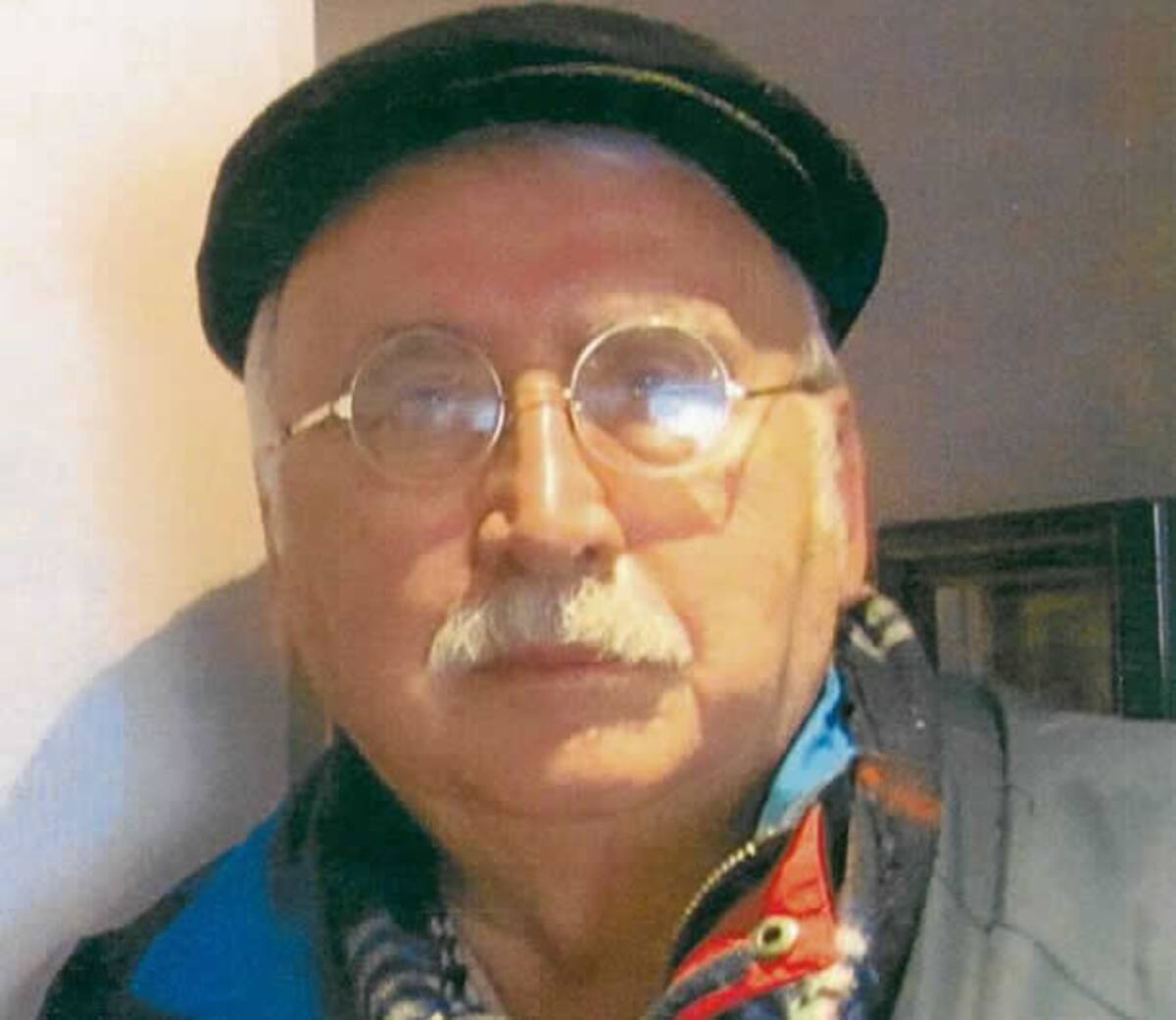 El artista ítalo-colombiano Gastón Bettelli.