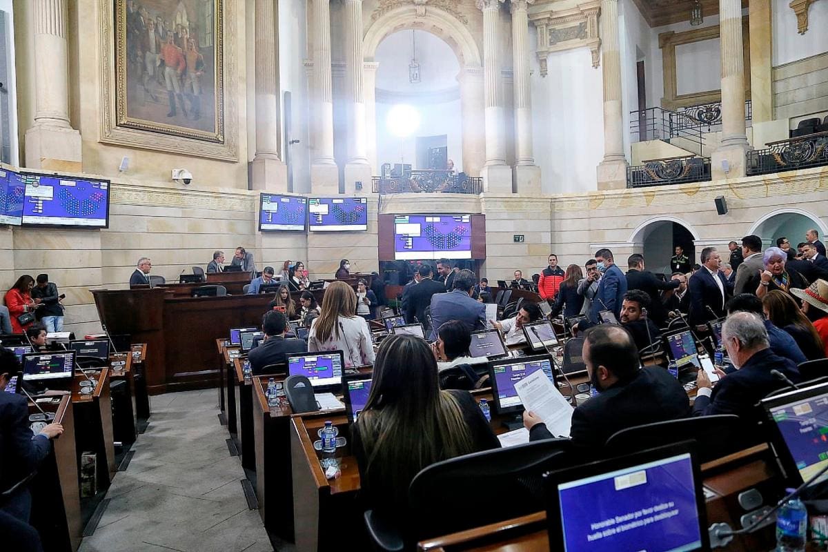 Pese a duras discusiones, Senado aprobó conciliación de la reforma política