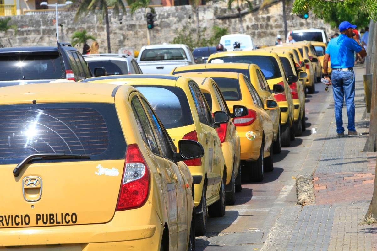 $100 mil del Terminal a Turbaco, el excesivo cobro de un taxista a turistas