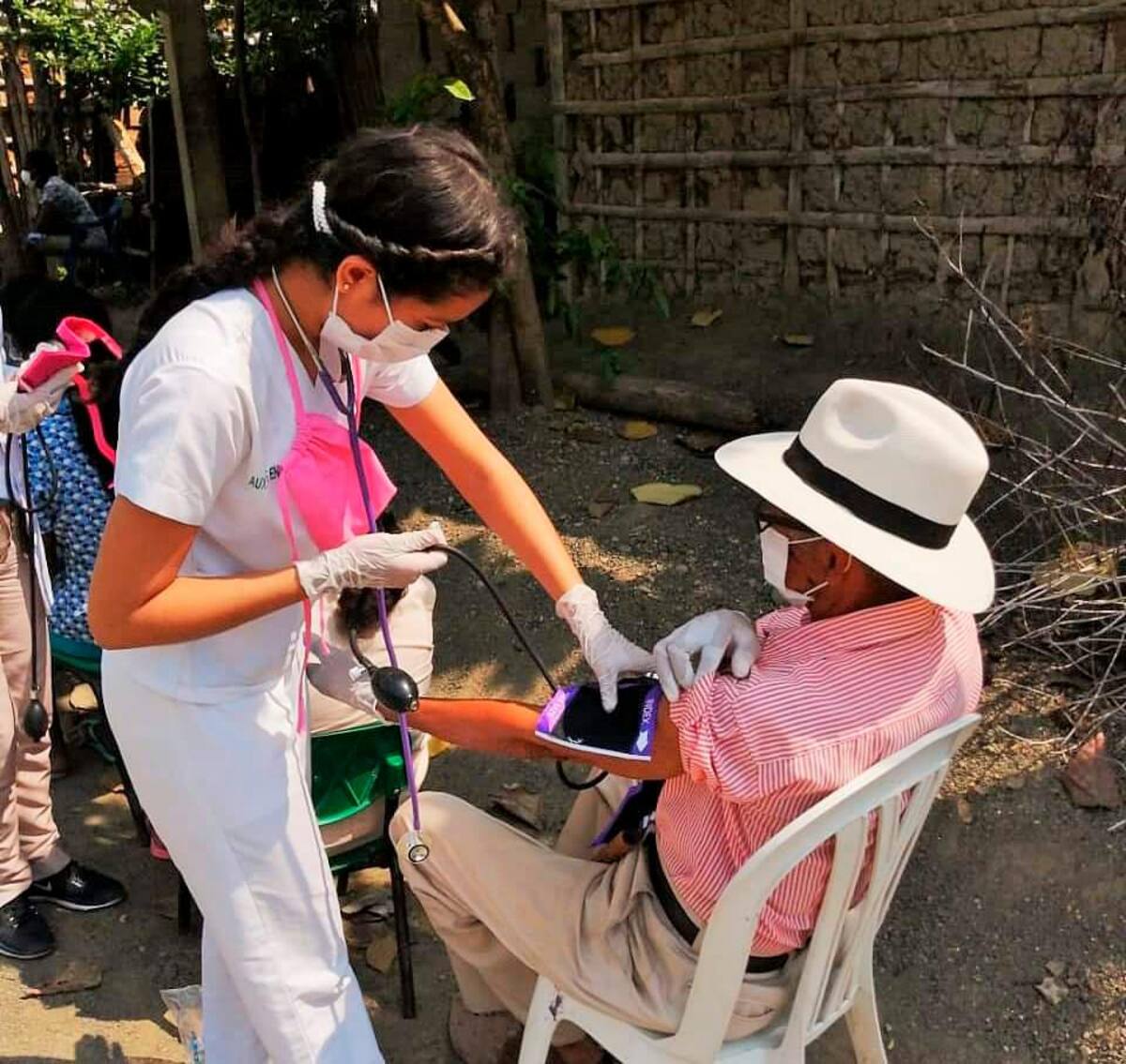 En El Guamo se mantiene extremo cuidado con las personas de la tercera edad.