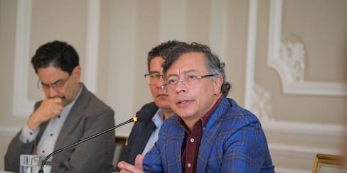 Gustavo Petro reta a Abelardo de la Espriella y cuestiona el abandono del empalme