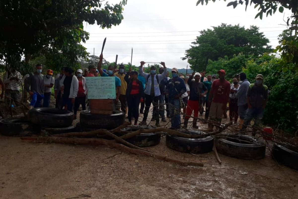 Campesinos de Cachenche hicieron plantón en Mamonal