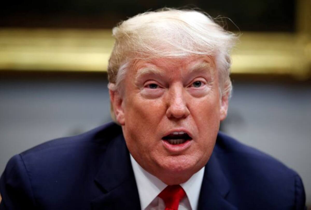 Donald Trump acusó a las dos cadenas de ser parciales contra él. AP