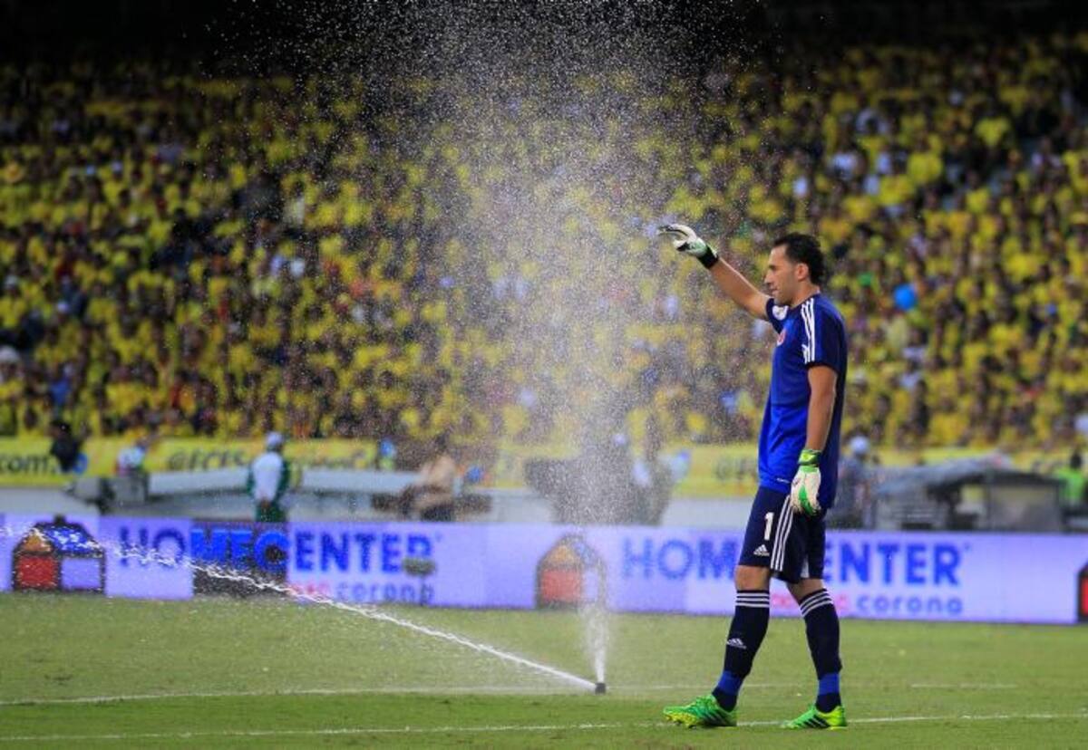 David Ospina tapó de todo en el estadio Metropolitano. AP