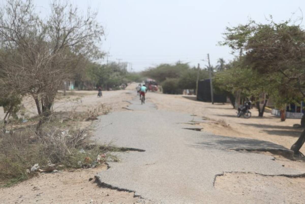 En los próximos meses la Gobernación de Bolívar iniciará el proyecto con la pavimentación del la vía que va de Loma Arena a Galerazamba. Oscar Díaz/El Universal