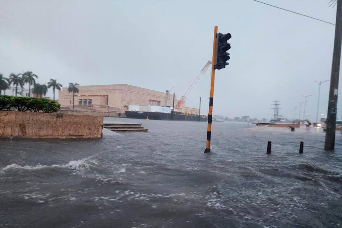 ¿Se descapotó el cielo? La razón de las prolongadas lluvias de este sábado
