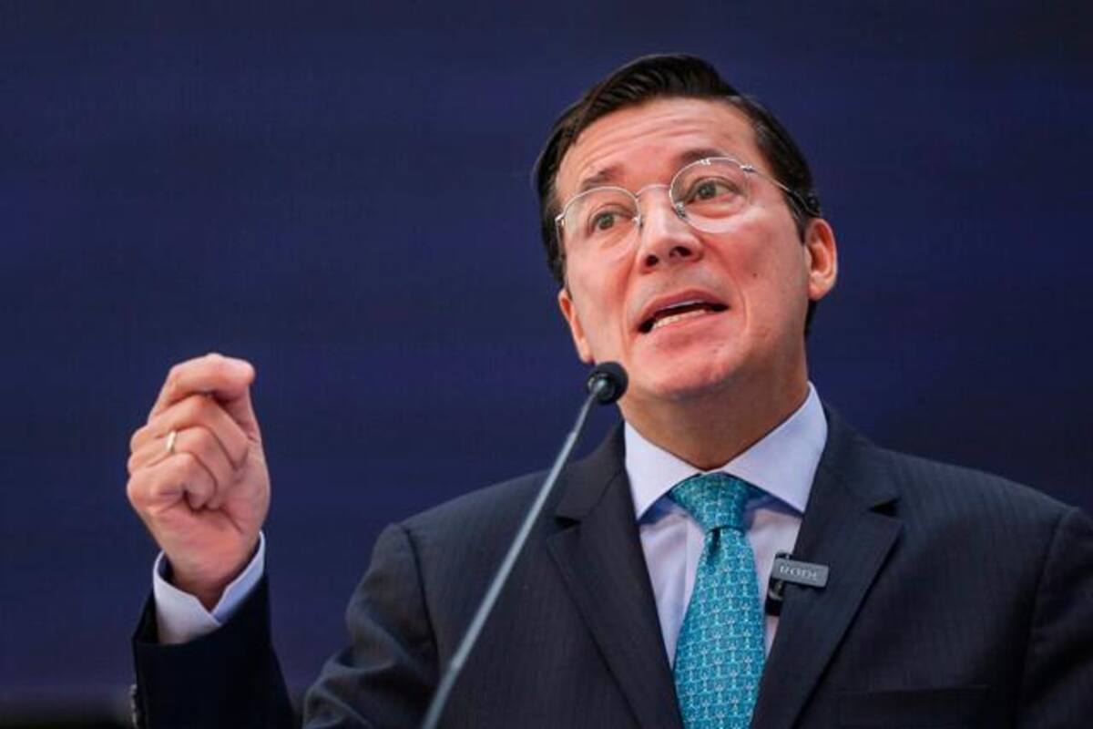 Admiten demanda que busca tumbar al registrador Nacional, Hernán Penagos