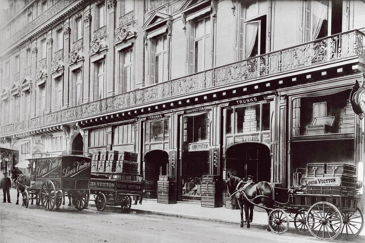 Louis Vuitton, 200 años de diseño, lujo y calidad