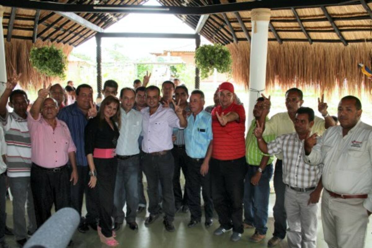 El candidato a la Alcaldía de Sahagún, Davo Pastrana, apoyará la candidatura de Víctor Raúl Oyola a la Gobernación.