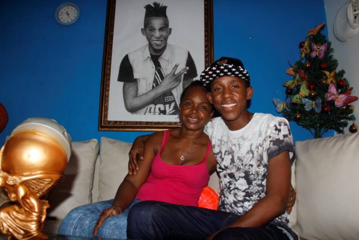 Young F y su madre,Gloria. KAILLINE GIRALDO