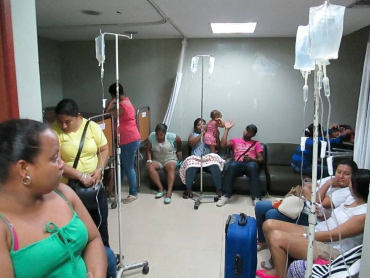 Las entidades de salud tanto públicas como privadas deberán reportar disponibilidad de servicios o novedades tres veces al día. Archivo