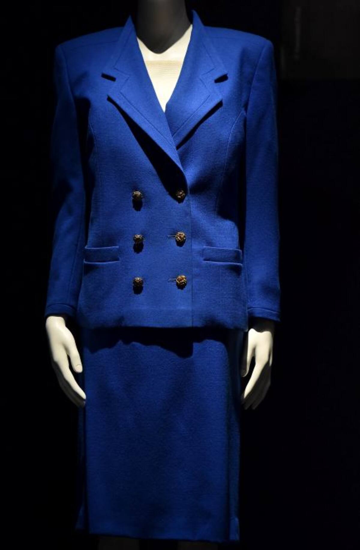 Uno de los trajes que usó la primera ministra británica. AFP BEN STANSALL