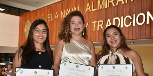 Escuela Naval de Cadetes gradúa a la primera mujer doctora en Ciencias del Mar en Cartagena