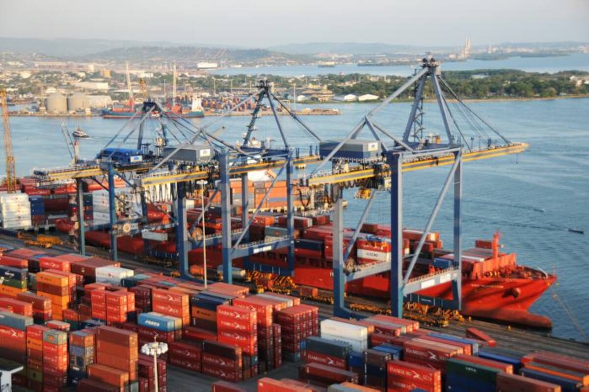Más de 2 millones de contenedores se movieron por los 4 principales terminales marítimos de Cartagena en el 2012. ARCHIVO