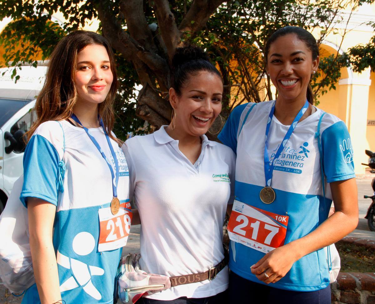 Melanie Dell’ Olmo, María Bernarda Velásquez y Elida Castro.