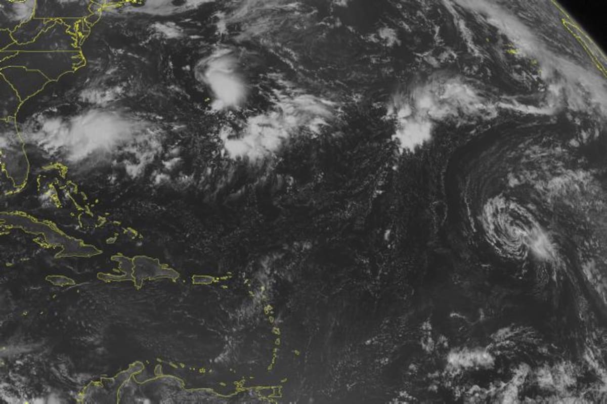 La tormenta Grace tiene vientos sostenidos máximos de cerca de 65 kilómetros por hora. AP