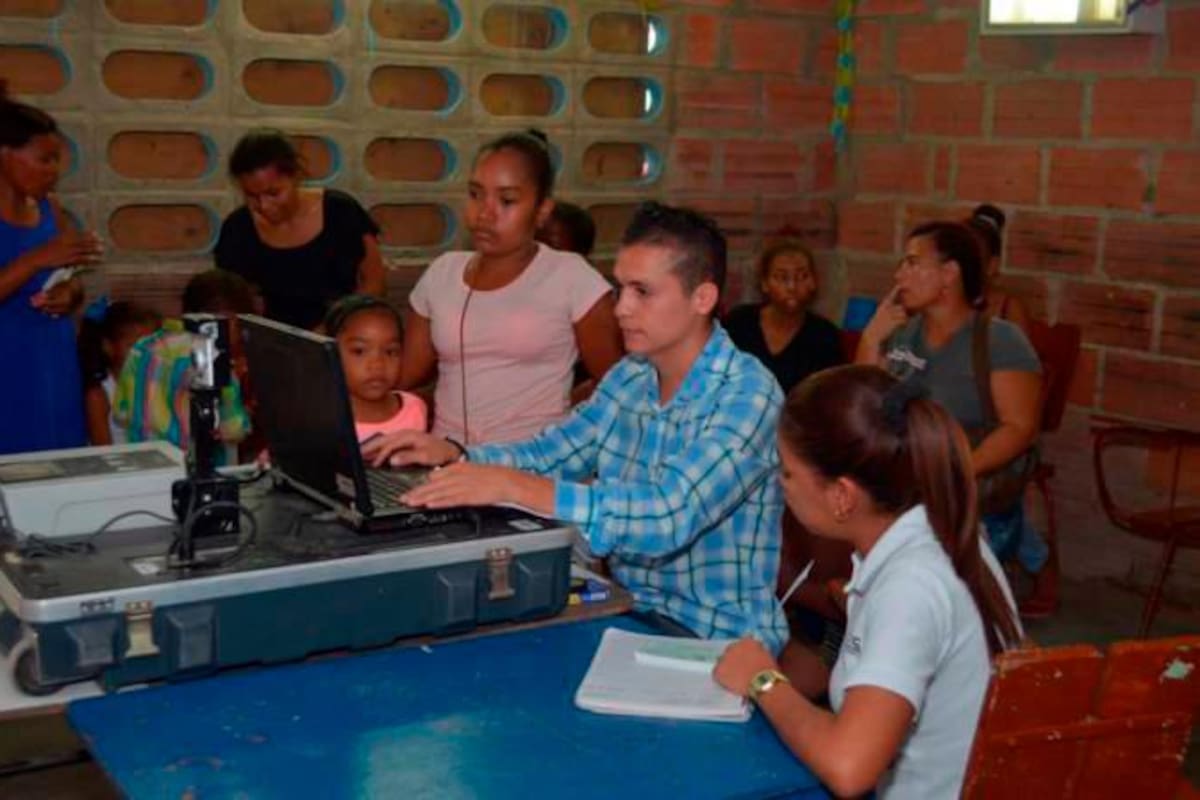 Venezolanos ya pueden agendar su cita para nacionalizarse