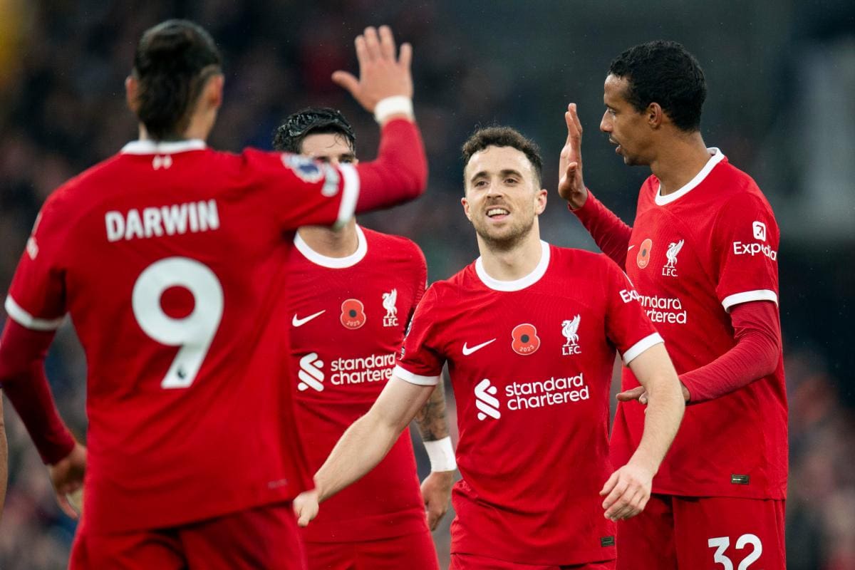 Liverpool goleó en la Premier, Luis Díaz jugó pocos minutos