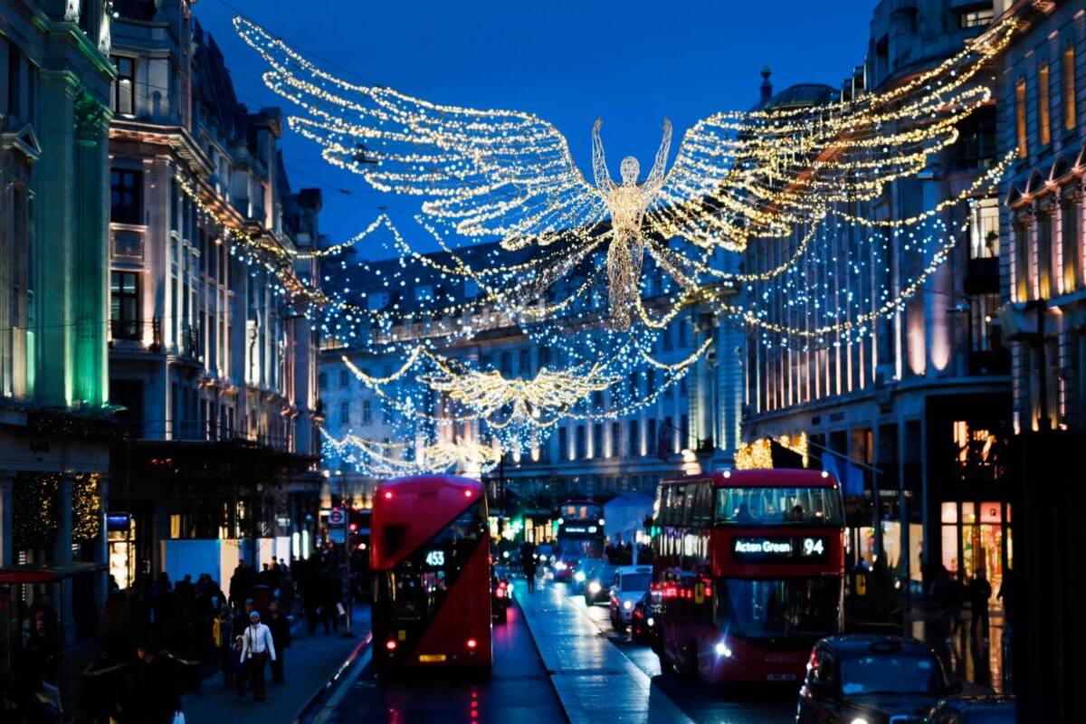 Santa Claus comienza a repartir regalos del otro lado del mundo