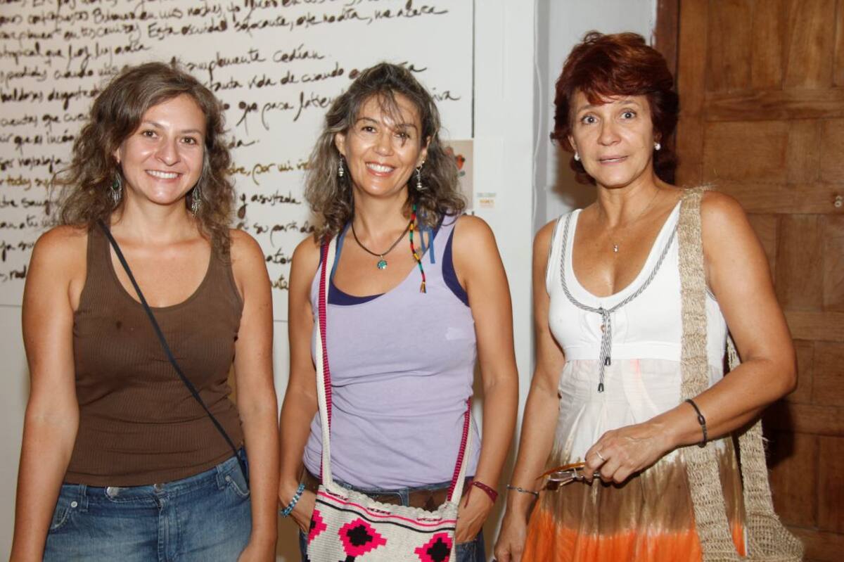 Paula Ganitsky, Marcela Sánchez y Patricia Giraldo.