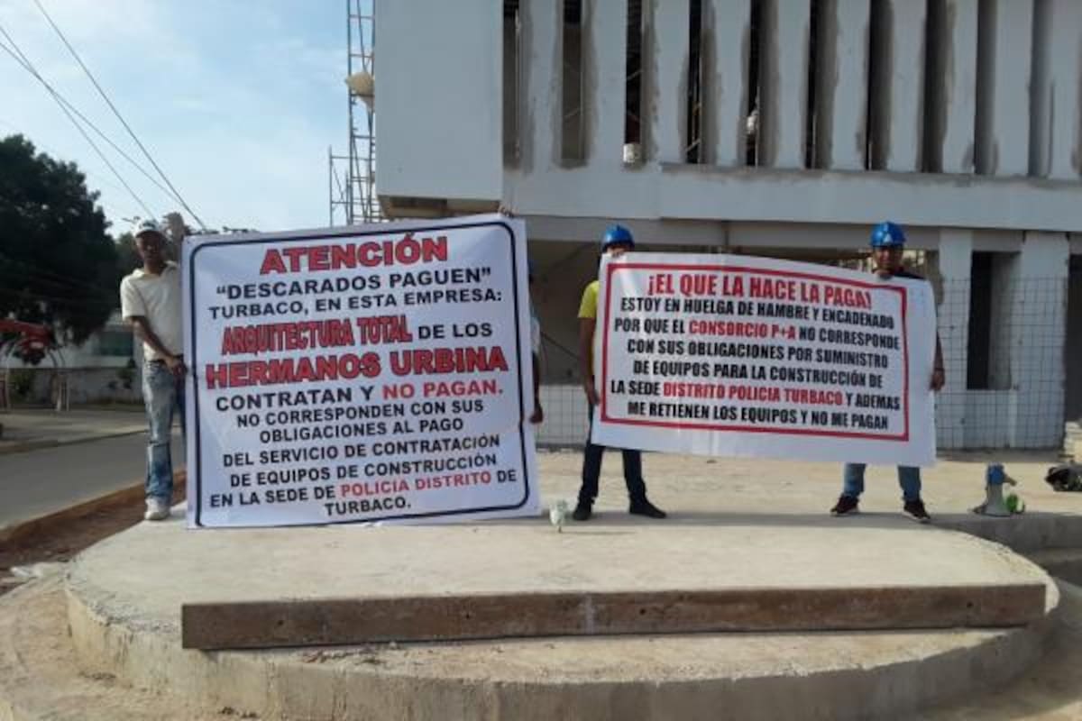 Proveedores protestaron por falta de pago