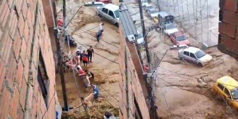 Desbordamiento de una quebrada deja como saldo un niño fallecido en Medellín