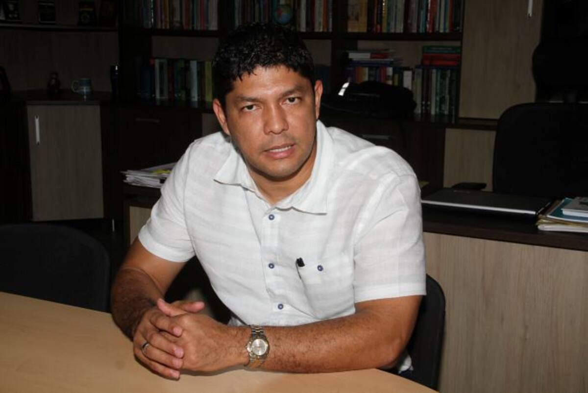 Enrique del Río abogado del representante legal de Promoambiental S.A. El Universal