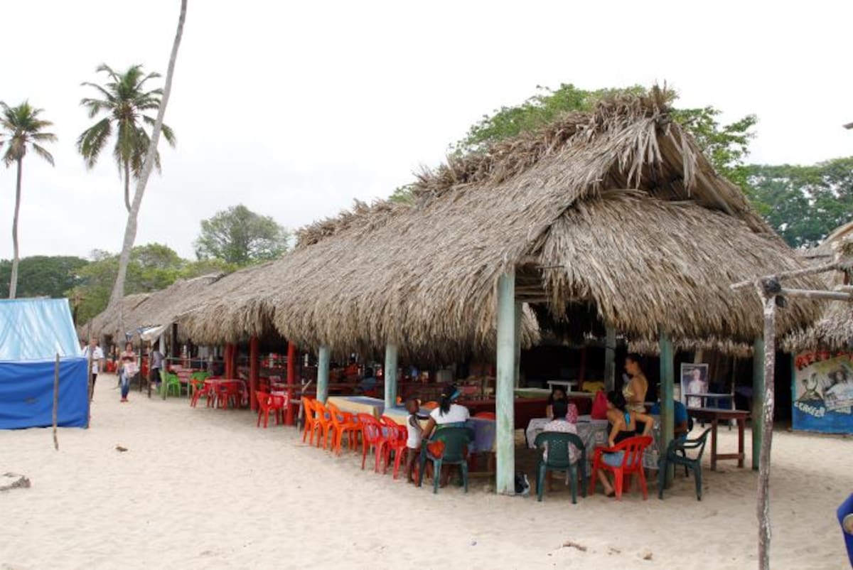En 2015, el número de carpas ascendió a 478 y el de kioscos a 174. ARCHIVO