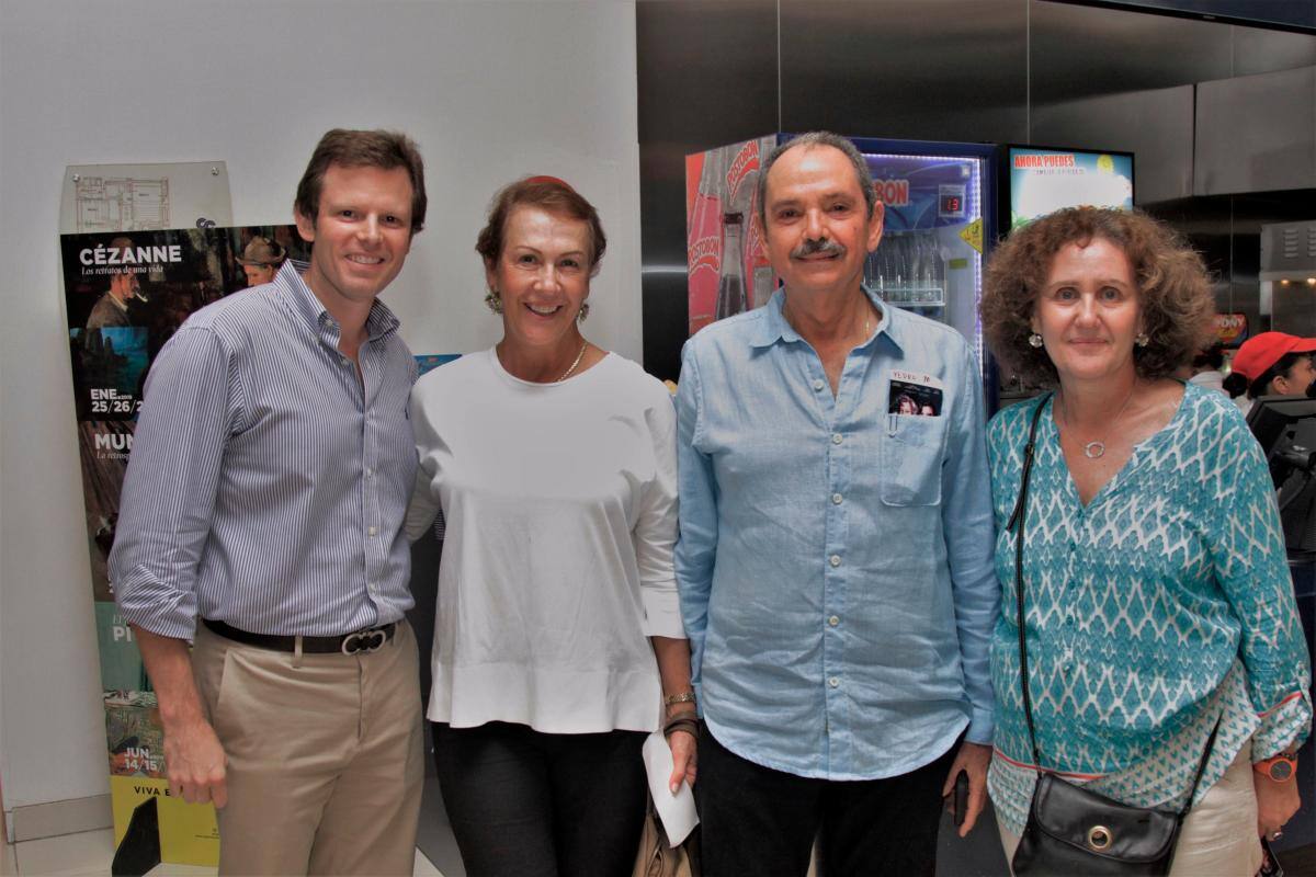 Antonio Lozano, Martha Londoño de Mogollón, Pedro Luis Mogollón y Pilar Villegas.