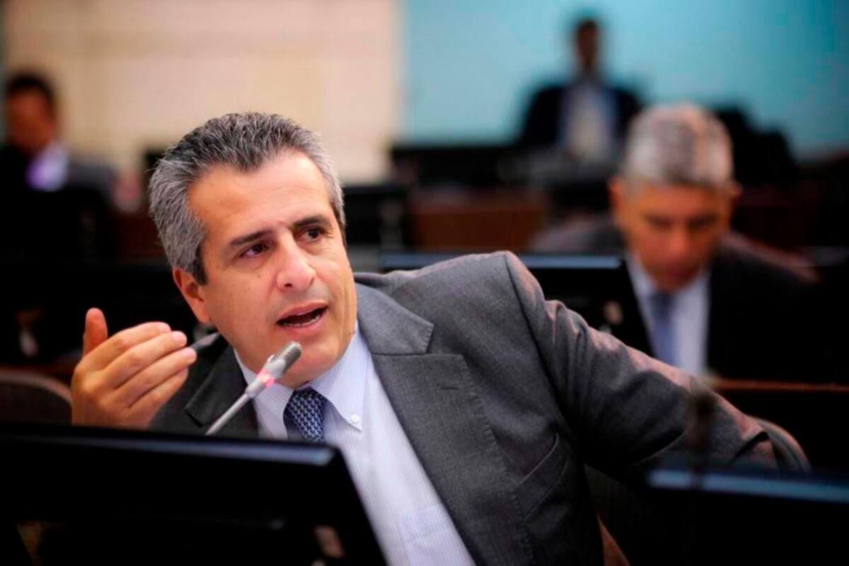 Ministro del Interior reconoce que reforma a la salud podría hundirse