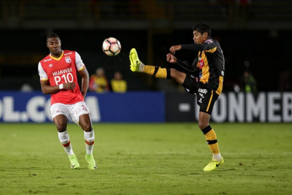 Santa Fe igualó 1-1 al The Strongest de Bolivia. Colprensa.