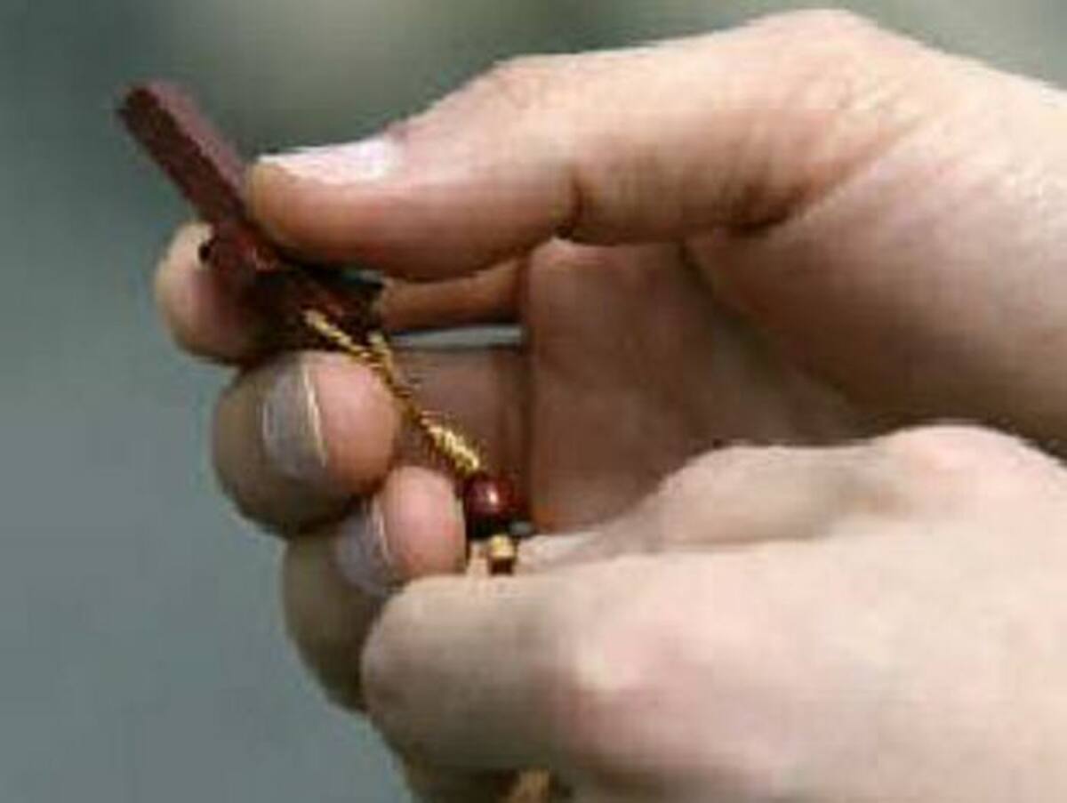 A los curas se les imputó cargos por conducta lasciva y exposición indecente. Fueron sorprendidos en la icónica y turística Ocean Drive, al lado de las playas de South Beach. AFP MARCO LONGARI