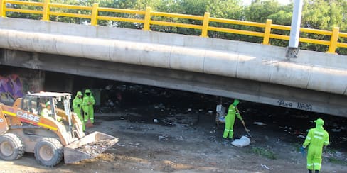 Intervención en puente Heredia benefició a 50 habitantes de la calle