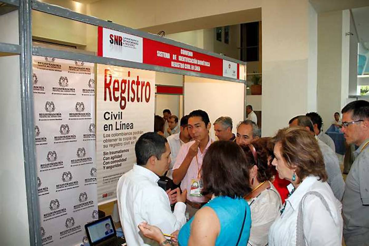 La Registraduría mostró ayer en el Congreso de Notarios el funcionamiento del sistema biométrico. Oscar Díaz/El Universal