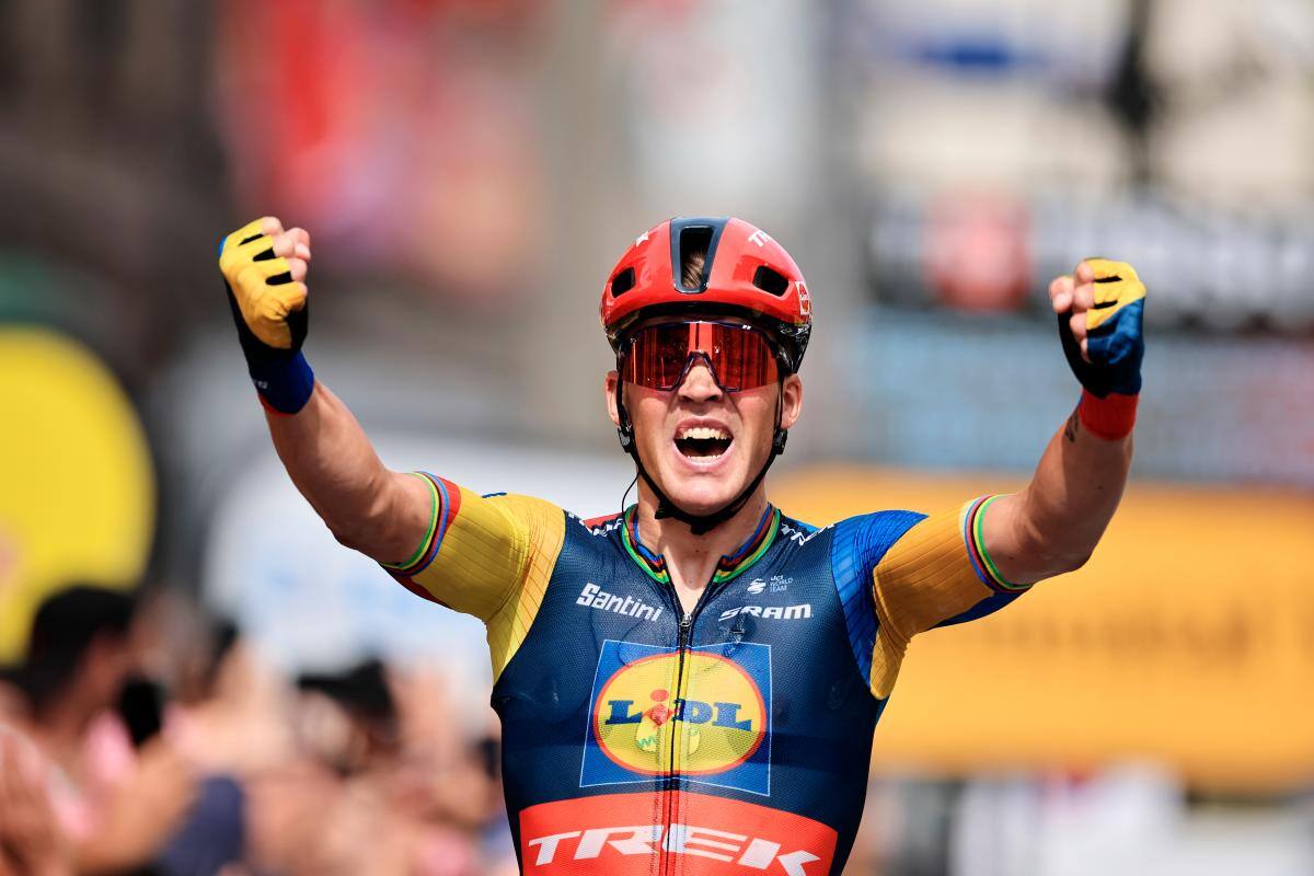 Pedersen gana etapa 8 del Tour de Francia y evita el póker de Philipsen