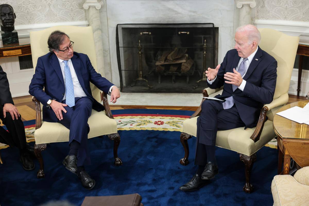 Petro a Biden: elimine las sanciones a Venezuela si hay avances electorales