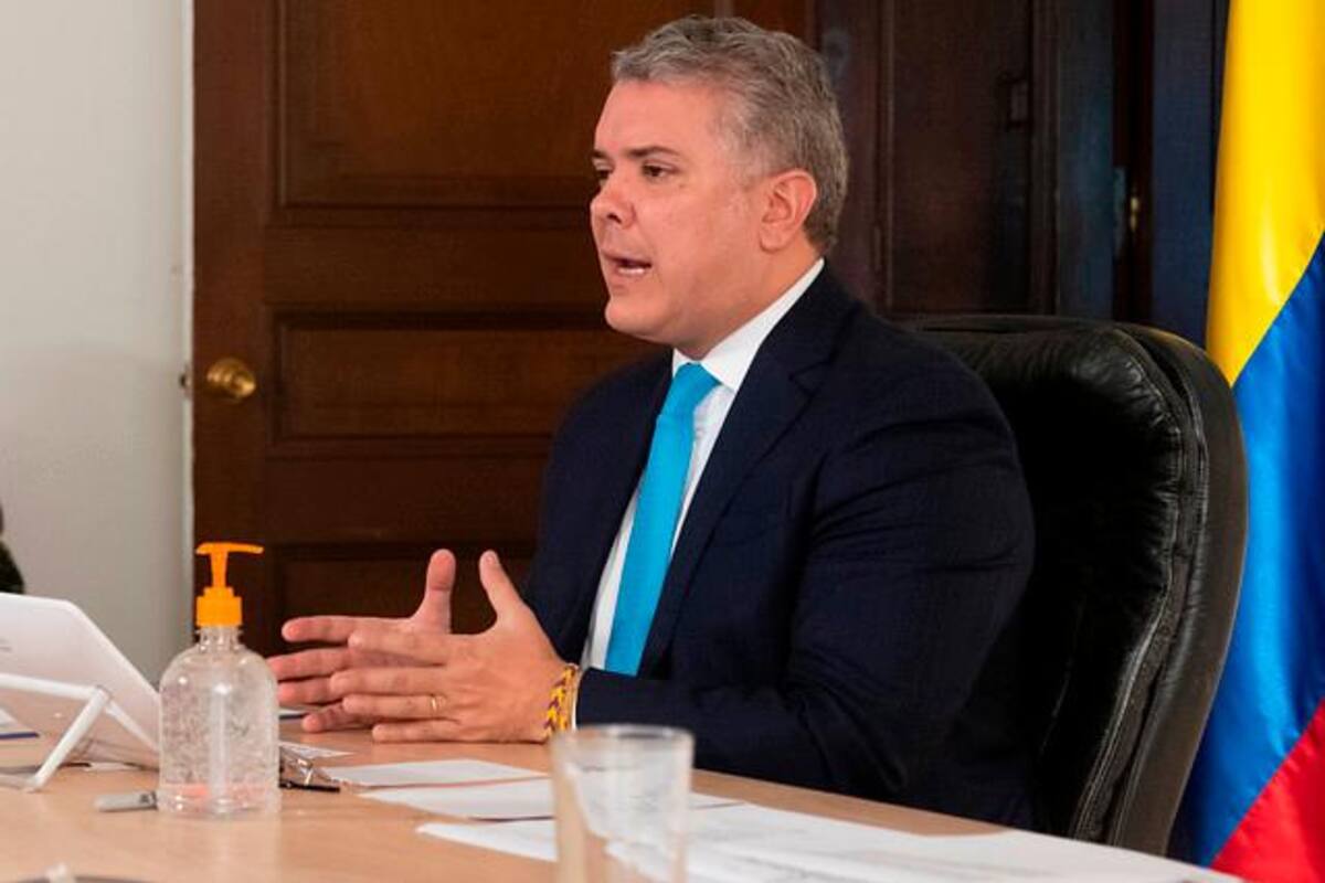 Duque sancionó ley que establece obligatoriedad de escuelas para padres