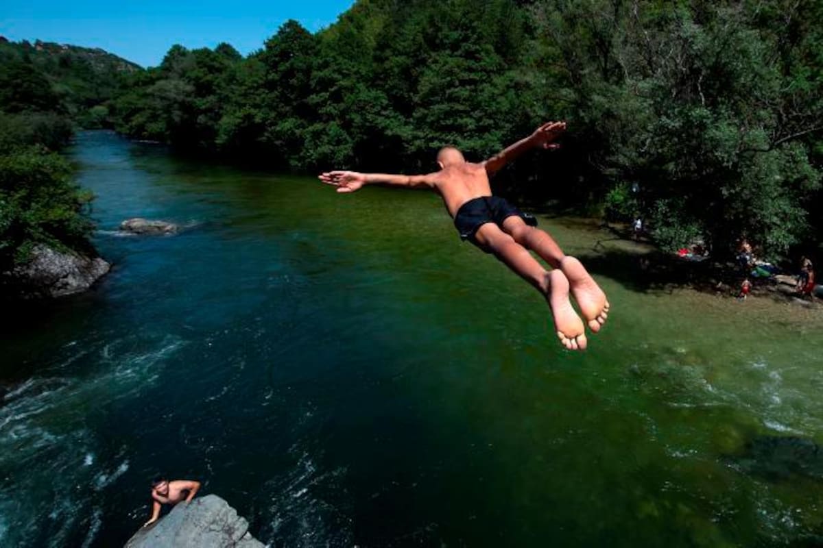 Algunos huyen de las ciudades del noreste por el calor
