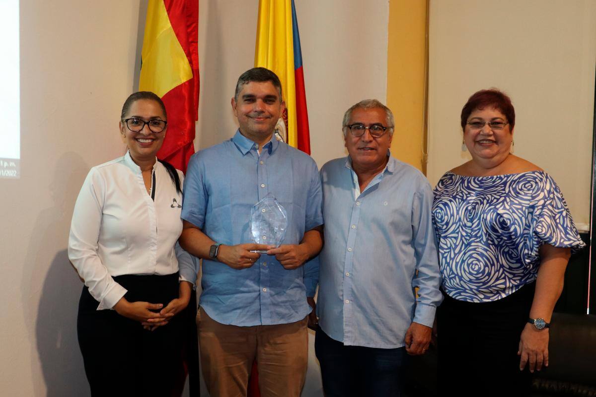 Andrea Piña, Juan Carlos Vergara Schamalbach, Leonardo Loaiza y Nancy Blanco.