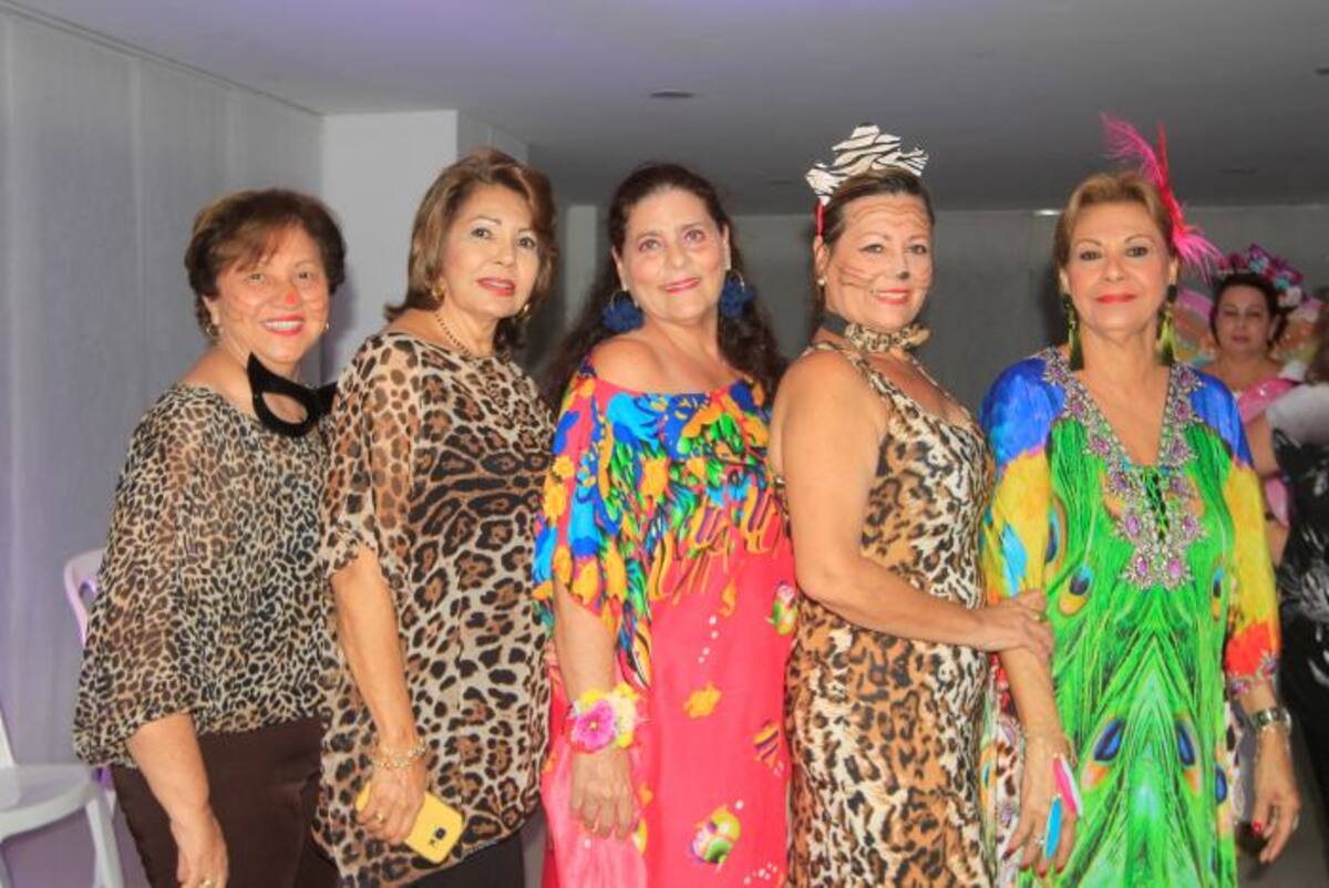 Enith Vega, Amparo Lemus, Sonia Abueita, Ingrid Vega y Carmelita Villadiego Arroyo. Julio Castaño - EL UNIVERSAL.