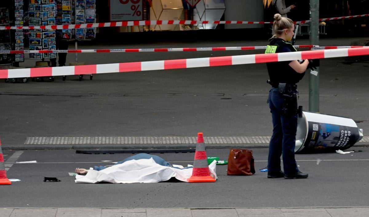 Además de la persona fallecida, resultaron heridas otras diez, cinco de las cuales en estado crítico y tres con lesiones de gravedad. //EFE